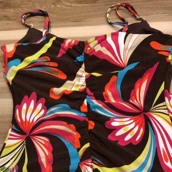 BCBG MaxAzria colorful dress. Made in USA. - Picture 6 of 9